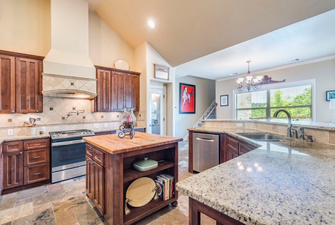 421 Huck Finn Trail , Dripping Springs, TX, 78620 | 8210777 | Realty Texas LLC