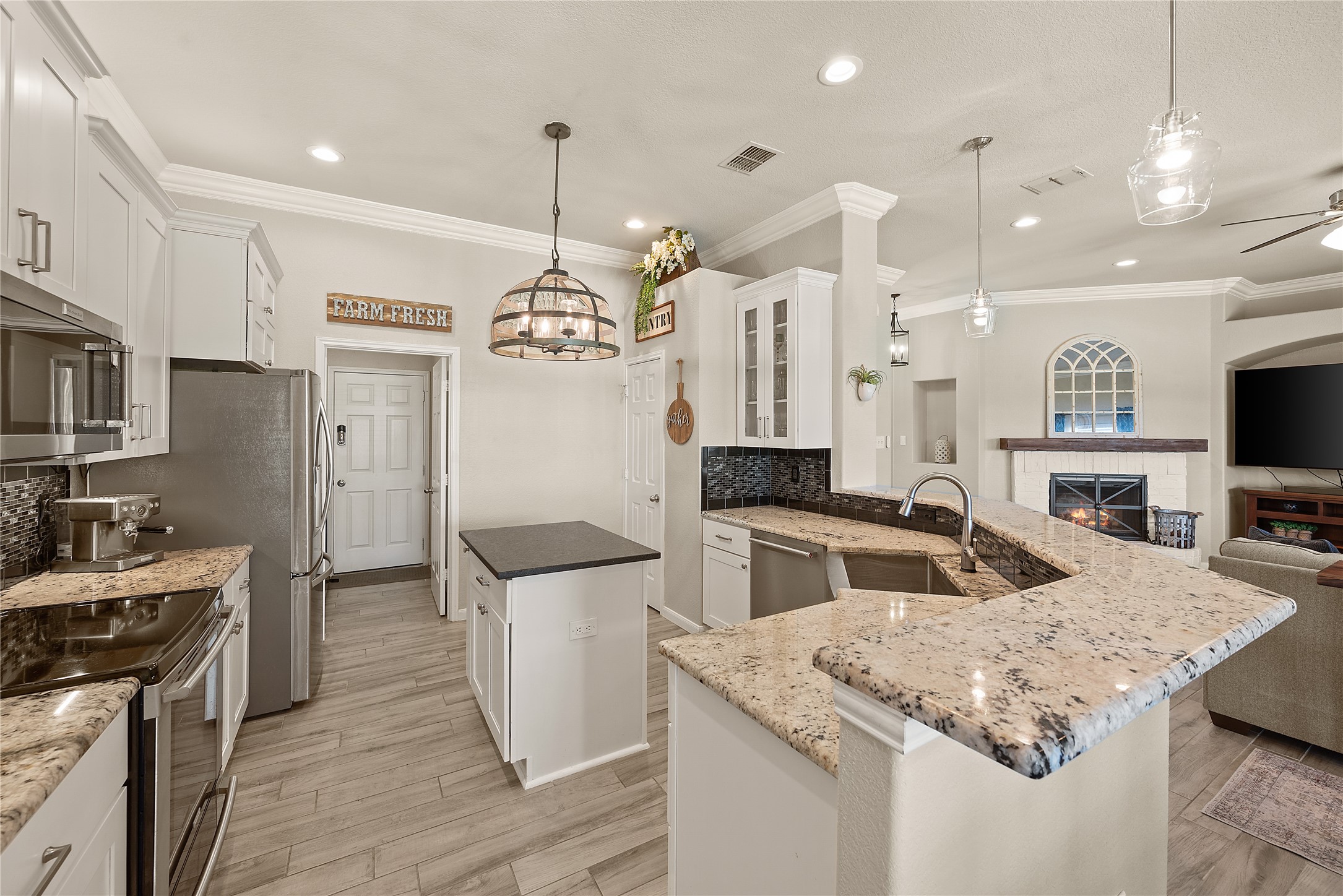 1000 Macadamia Street , Venus, TX, 76084 | 20945635 | Realty Texas LLC