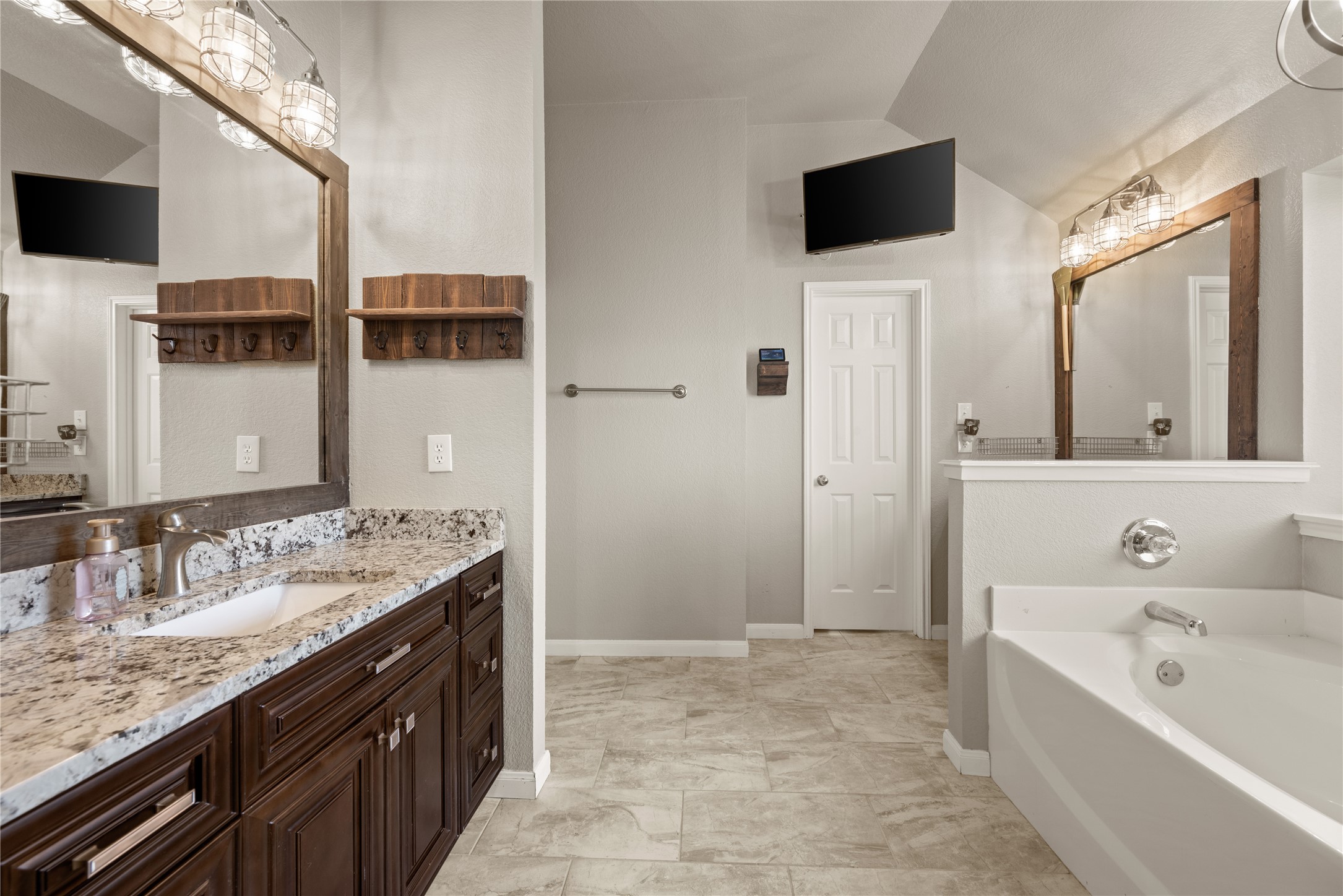 1000 Macadamia Street , Venus, TX, 76084 | 20945635 | Realty Texas LLC