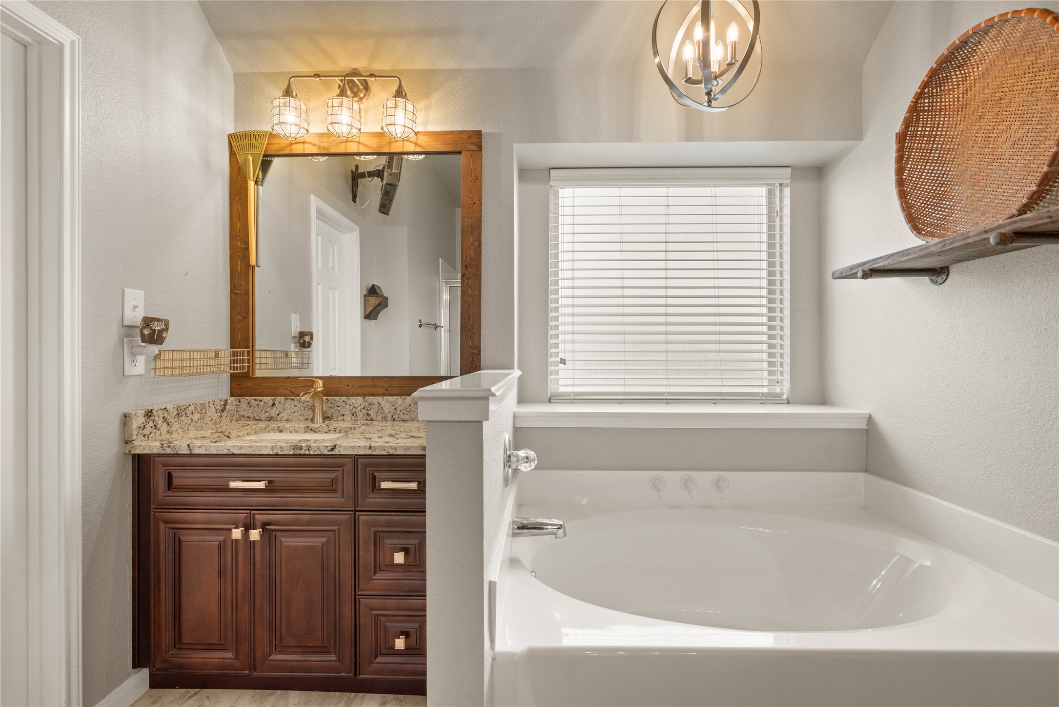 1000 Macadamia Street , Venus, TX, 76084 | 20945635 | Realty Texas LLC