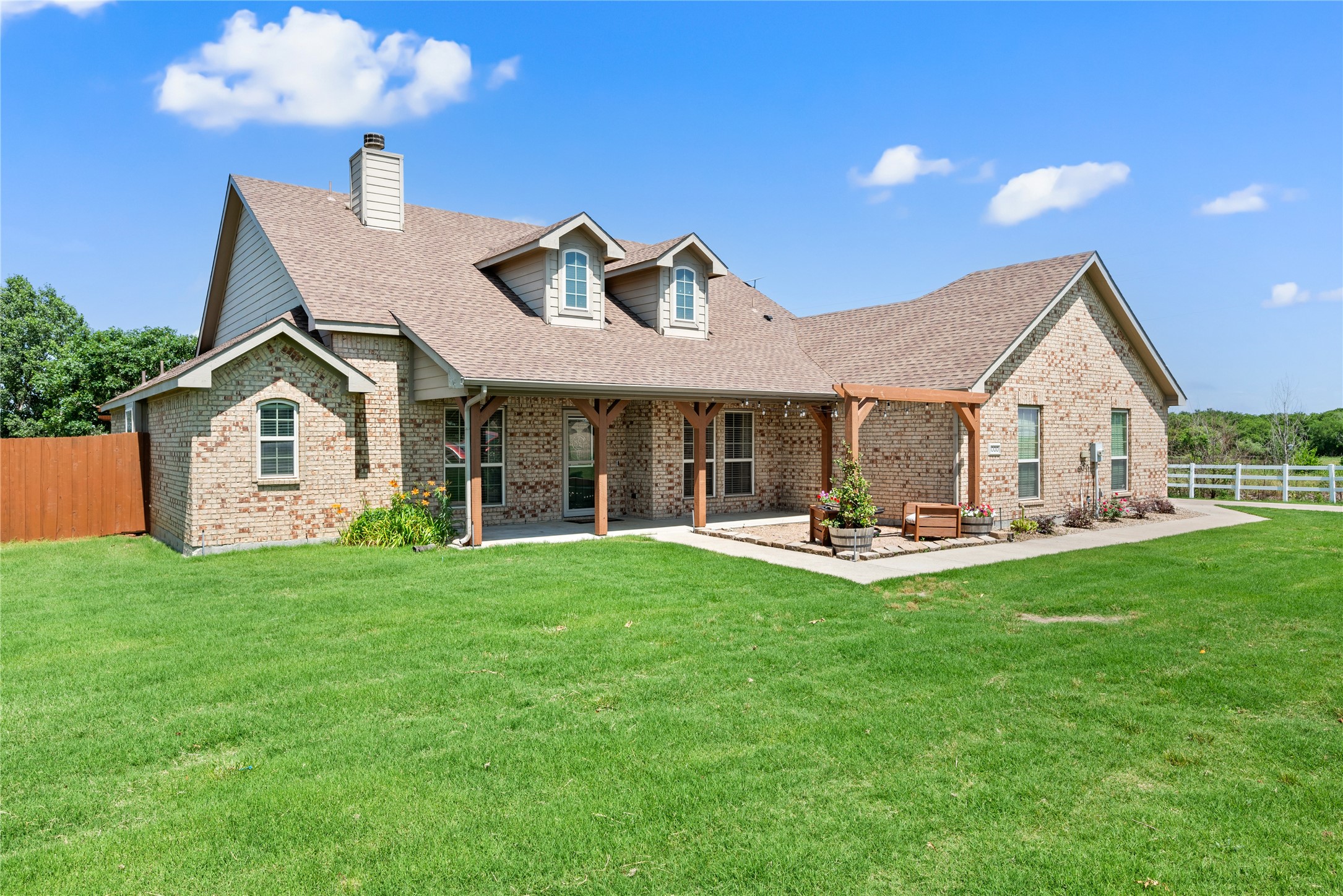 1000 Macadamia Street , Venus, TX, 76084 | 20945635 | Realty Texas LLC