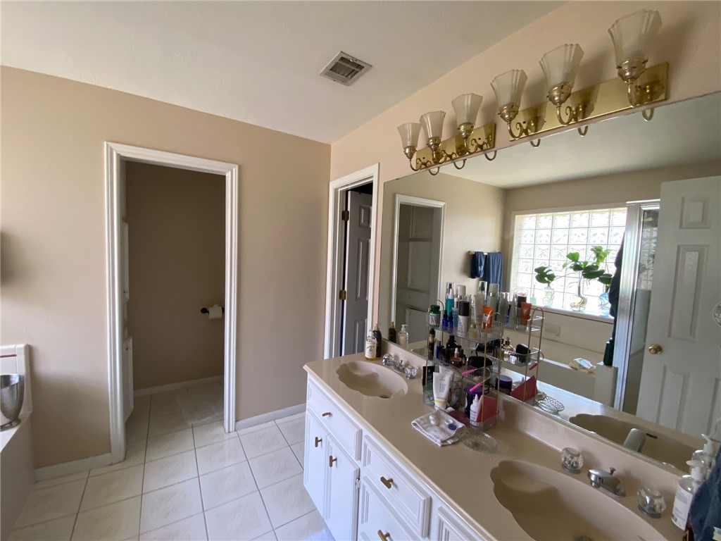 4903 Bay Oaks Court, College Station, TX, 77845 | 25006223 | Realty Texas LLC