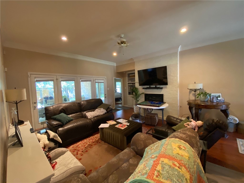 4903 Bay Oaks Court, College Station, TX, 77845 | 25006223 | Realty Texas LLC