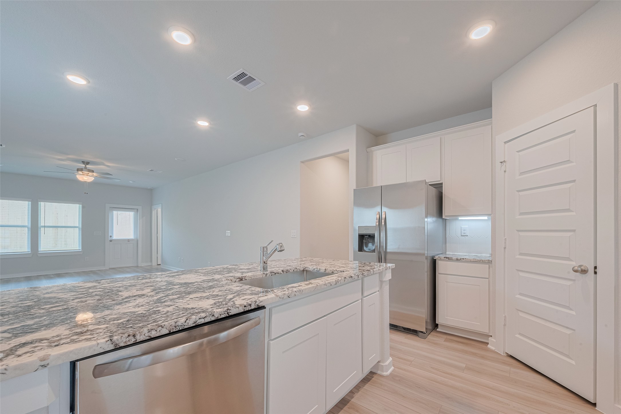 8438 Sweet Cherry Lane , Magnolia, TX, 77354 | 72236296 | Realty Texas LLC