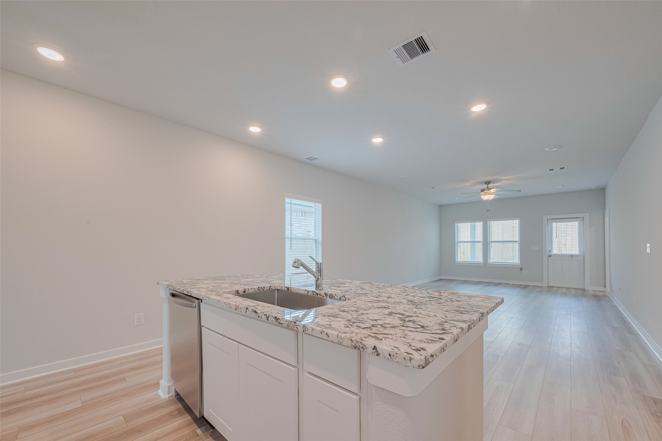 8438 Sweet Cherry Lane , Magnolia, TX, 77354 | 72236296 | Realty Texas LLC