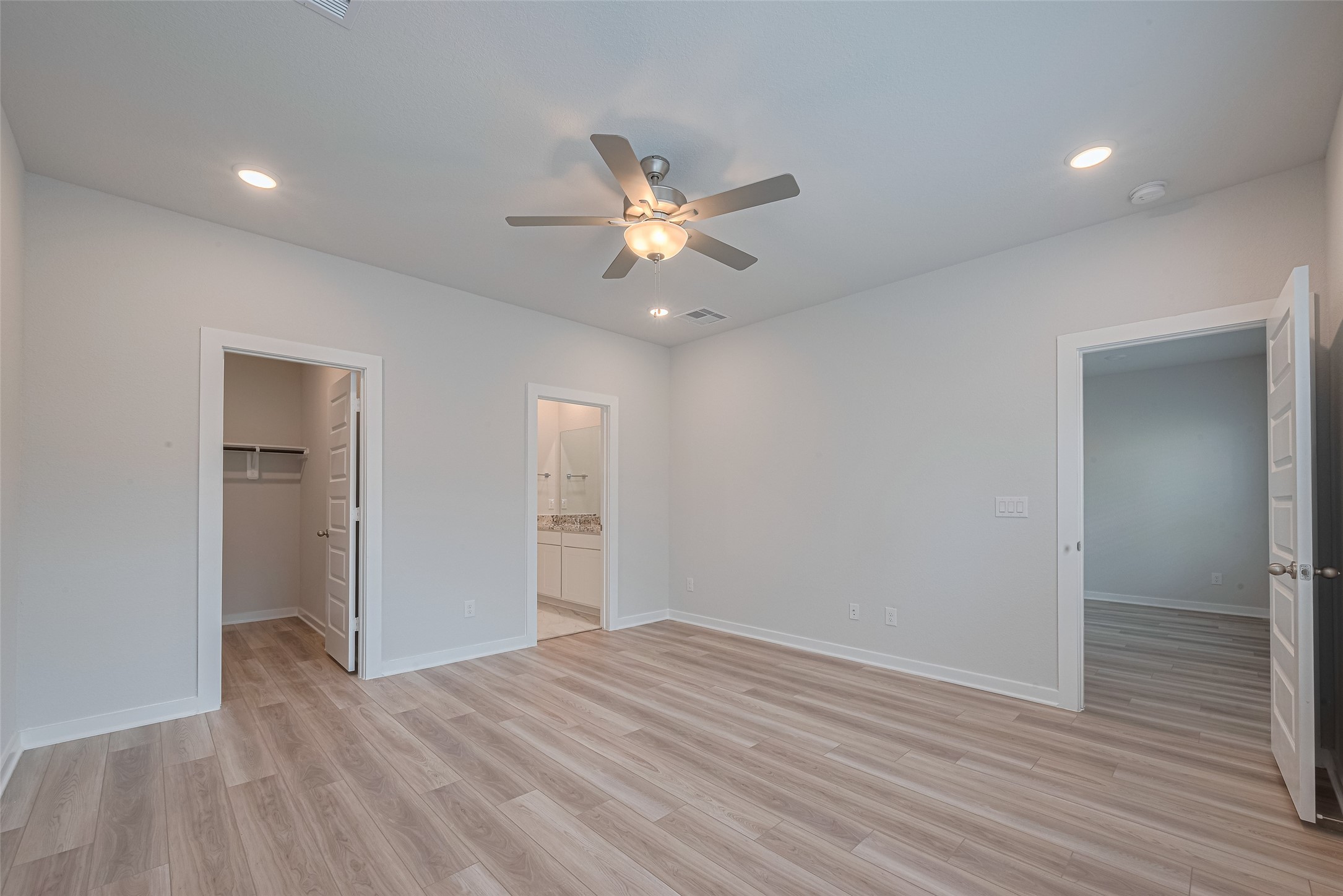 8438 Sweet Cherry Lane , Magnolia, TX, 77354 | 72236296 | Realty Texas LLC