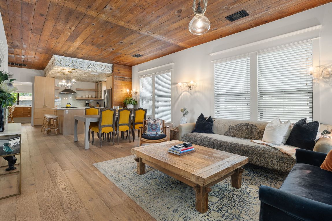 1307 E 2nd Street , Austin, TX, 78702 | 9050707 | Realty Texas LLC