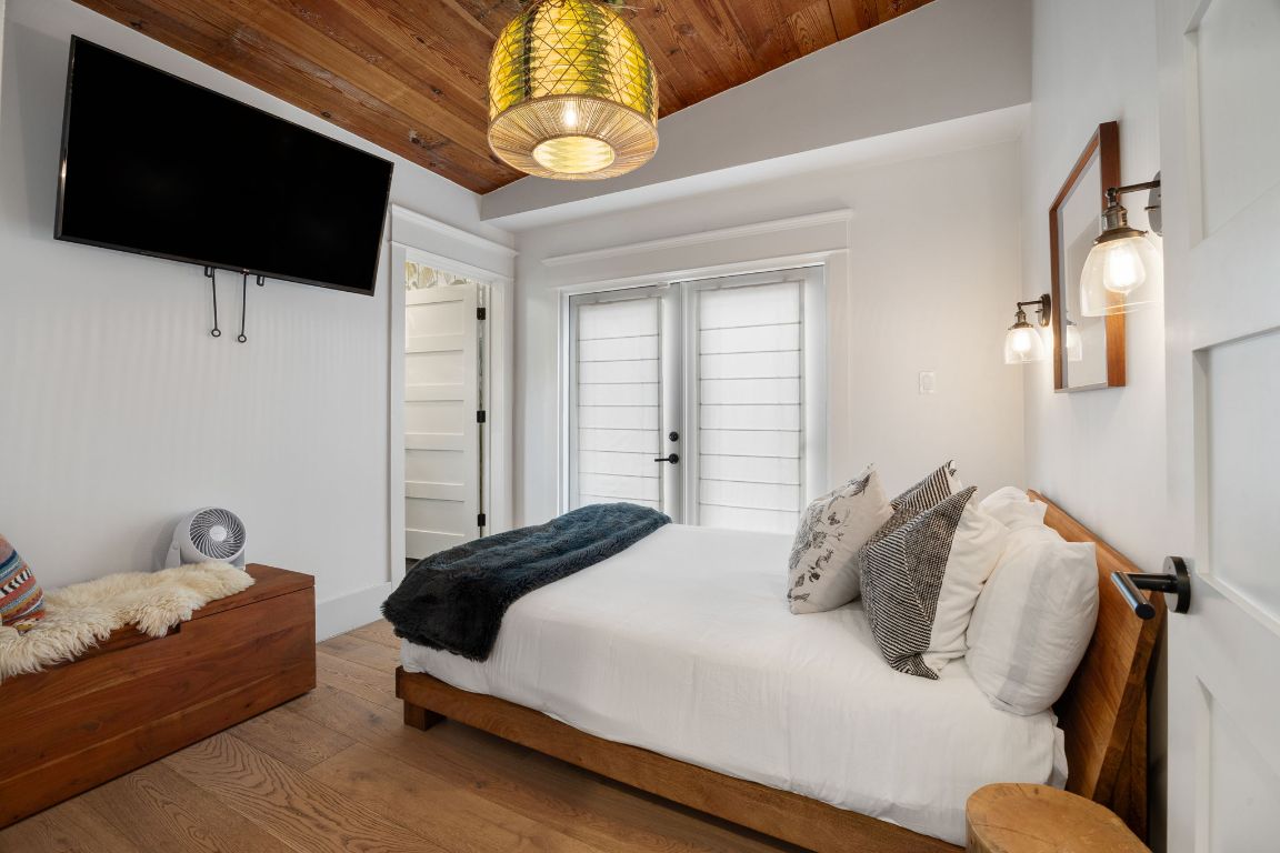 1307 E 2nd Street , Austin, TX, 78702 | 9050707 | Realty Texas LLC