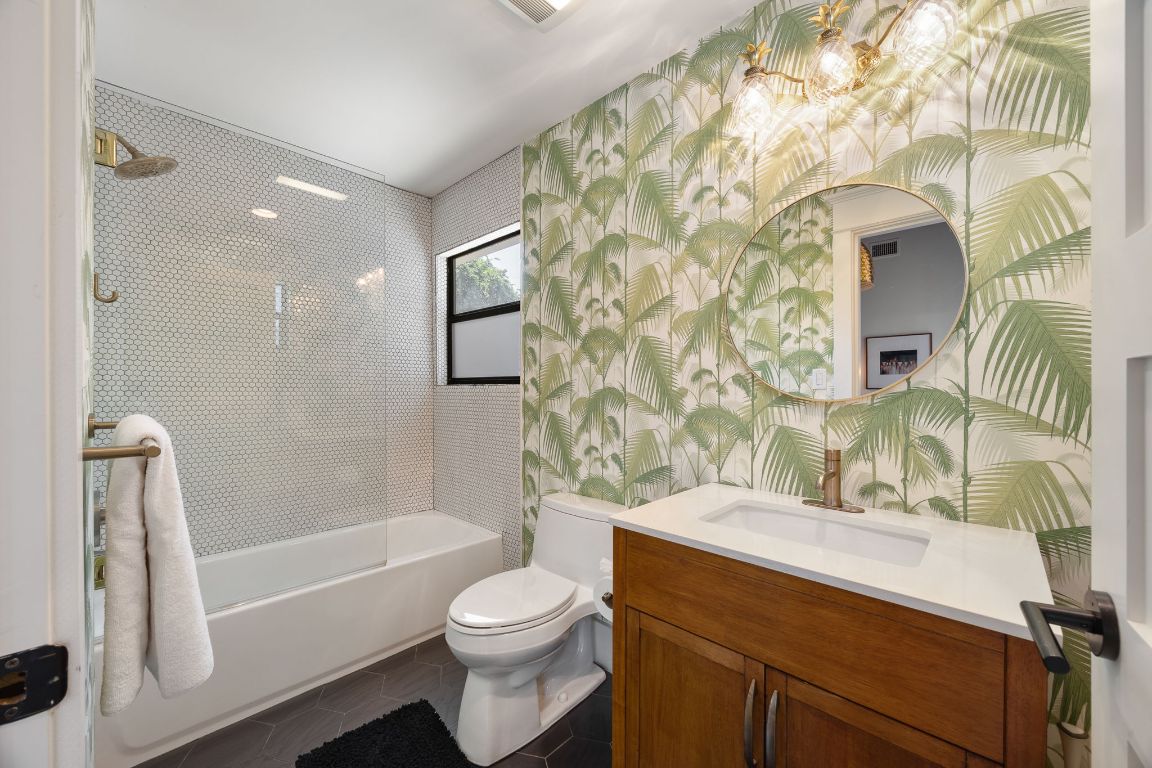 1307 E 2nd Street , Austin, TX, 78702 | 9050707 | Realty Texas LLC