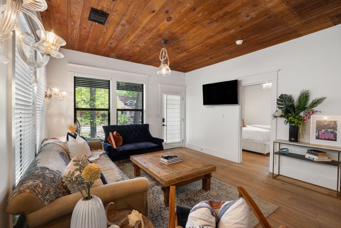1307 E 2nd Street , Austin, TX, 78702 | 9050707 | Realty Texas LLC