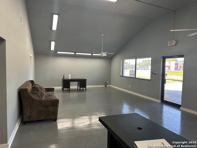 212 Rosewood , Universal City, TX, 78148 | 5261181 | Realty Texas LLC