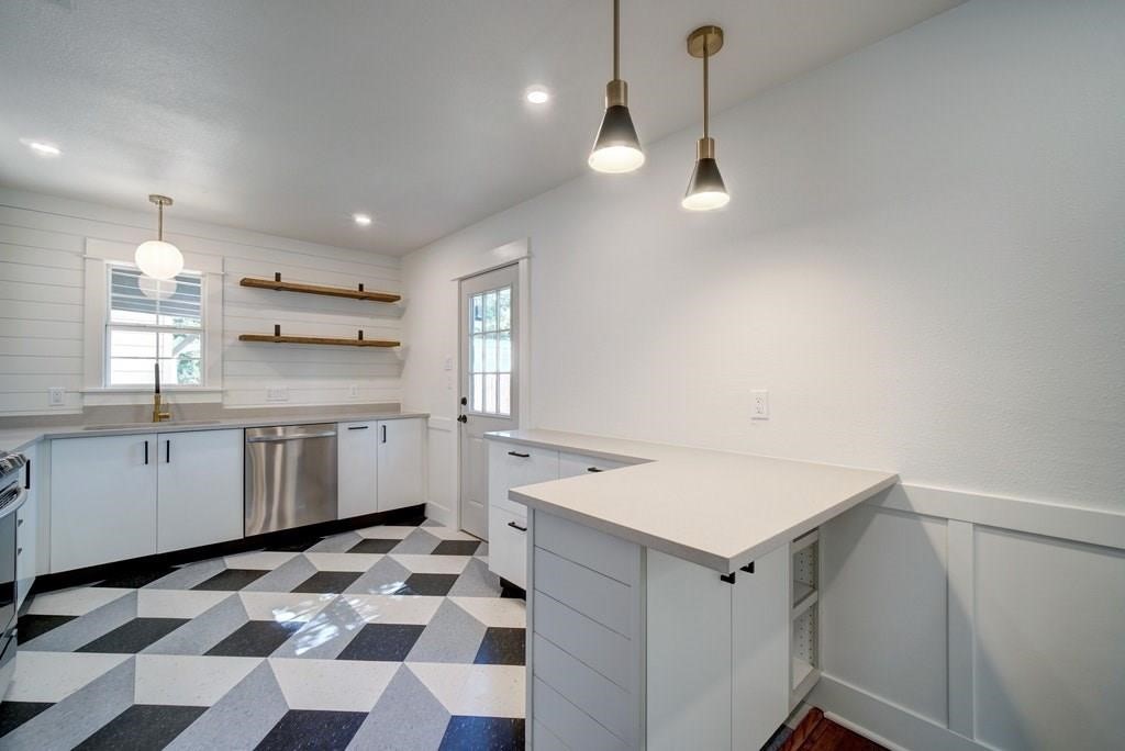 1714 Canterbury Street , Austin, TX, 78702 | 3737780 | Realty Texas LLC