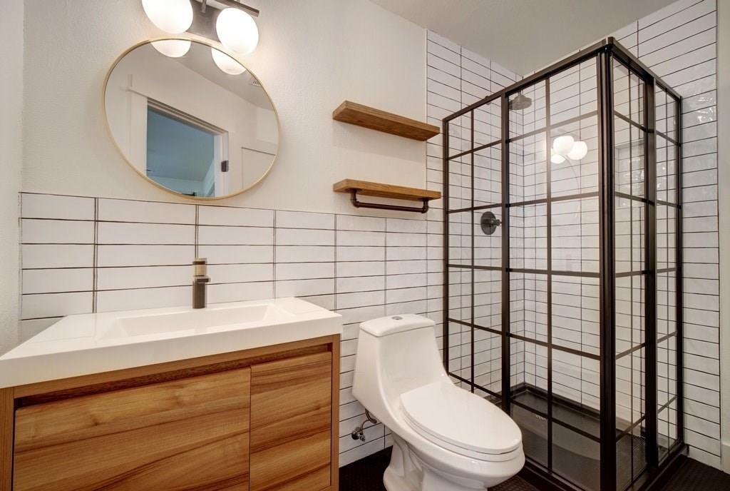 1714 Canterbury Street , Austin, TX, 78702 | 3737780 | Realty Texas LLC