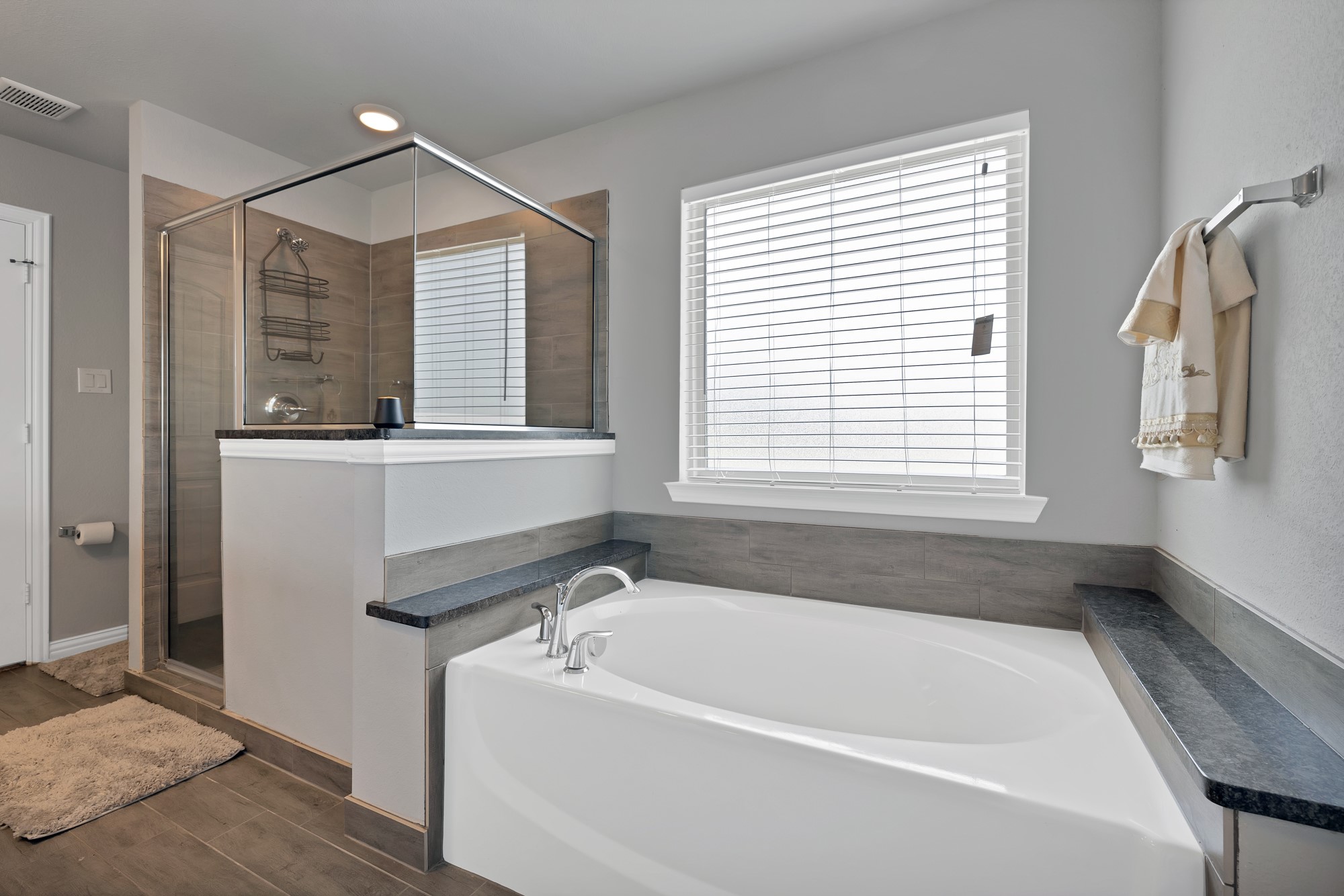 3003 Casa Bella Drive , Arlington, TX, 76010 | 20946801 | Realty Texas LLC