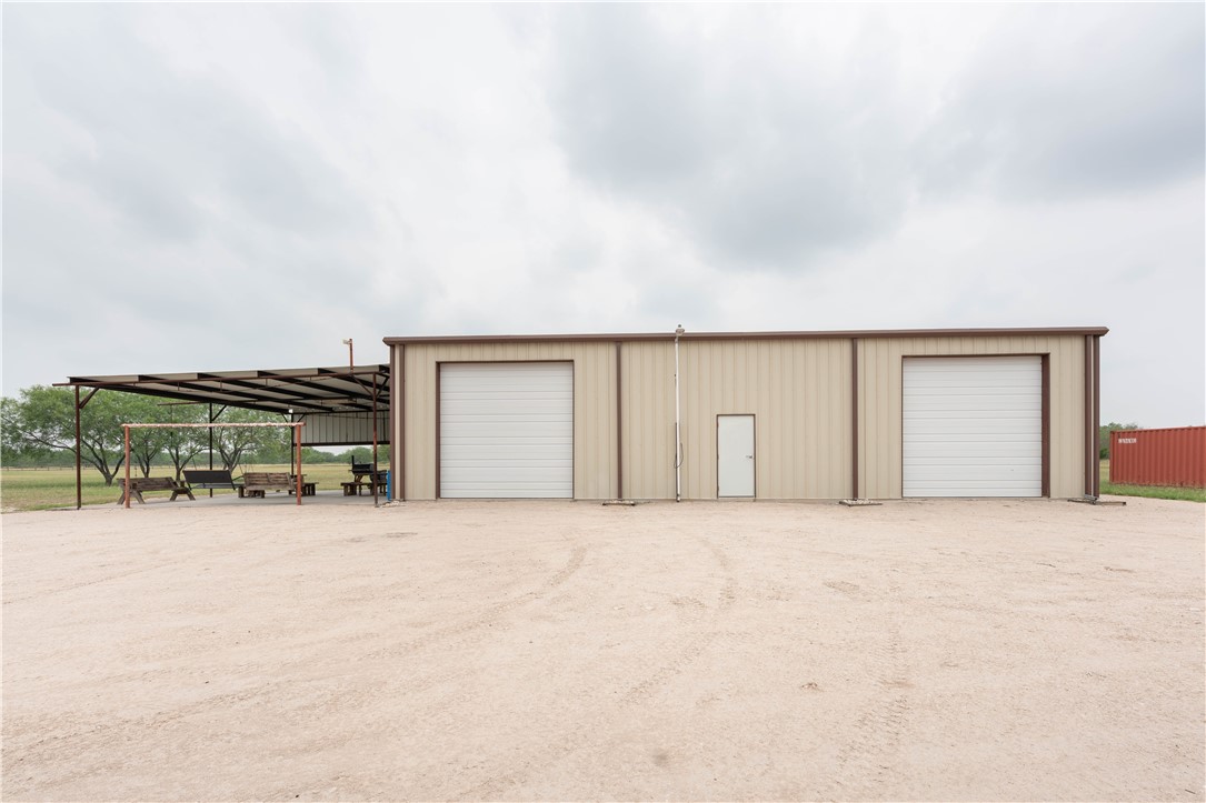 227 S Hollow Tree, Alice, TX, 78332 | 459687 | Realty Texas LLC