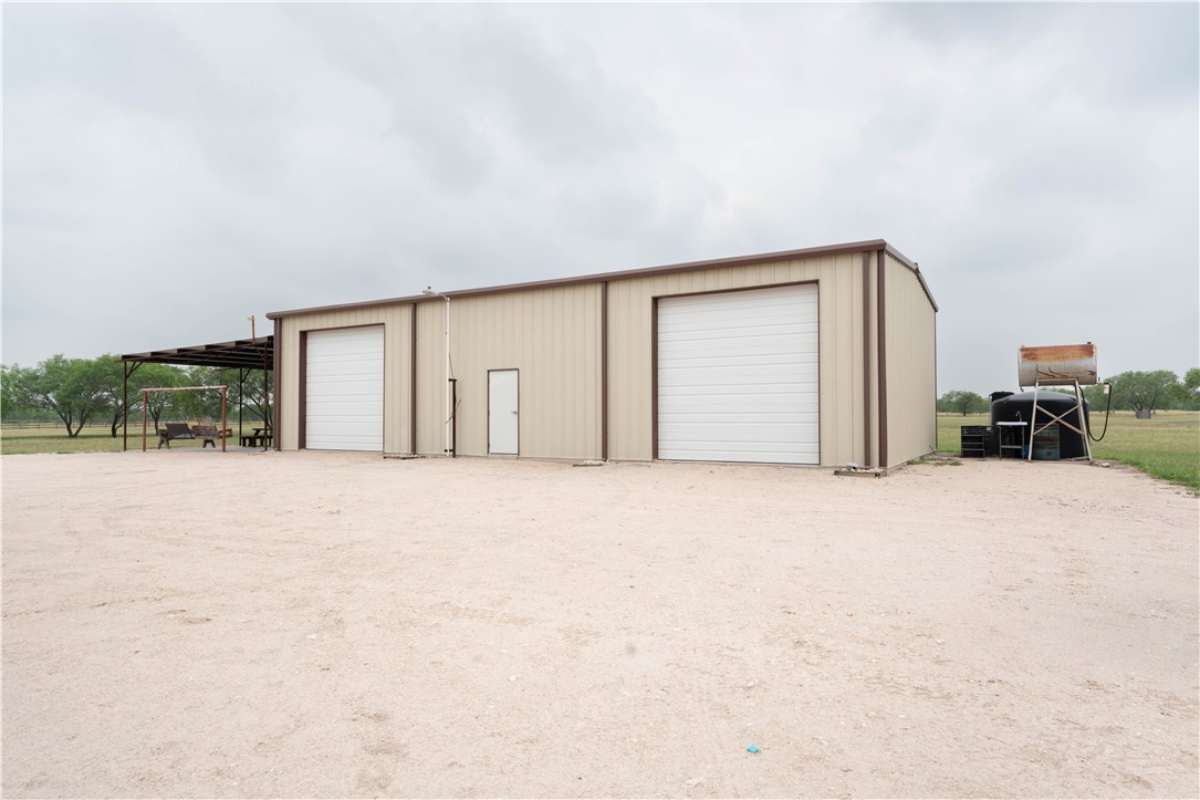 227 S Hollow Tree, Alice, TX, 78332 | 459687 | Realty Texas LLC