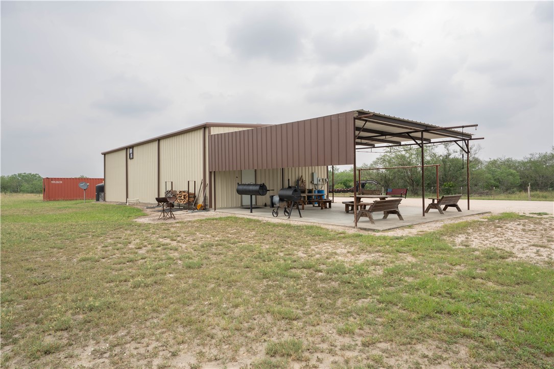 227 S Hollow Tree, Alice, TX, 78332 | 459687 | Realty Texas LLC