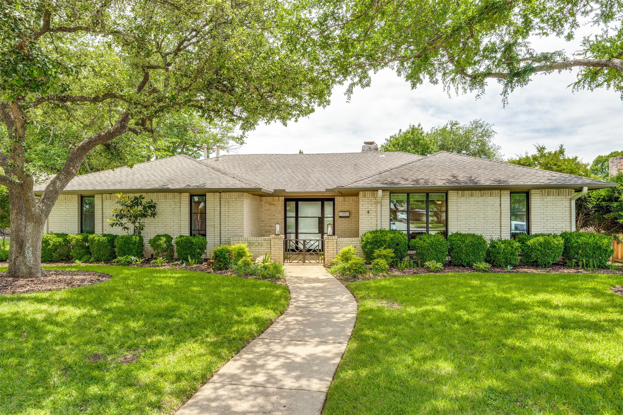 3906 High Summit Drive , Dallas, TX, 75244 | 20943635 | Realty Texas LLC