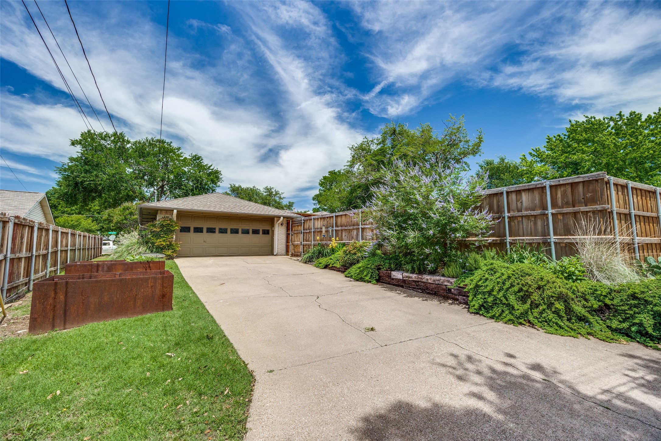 3906 High Summit Drive , Dallas, TX, 75244 | 20943635 | Realty Texas LLC