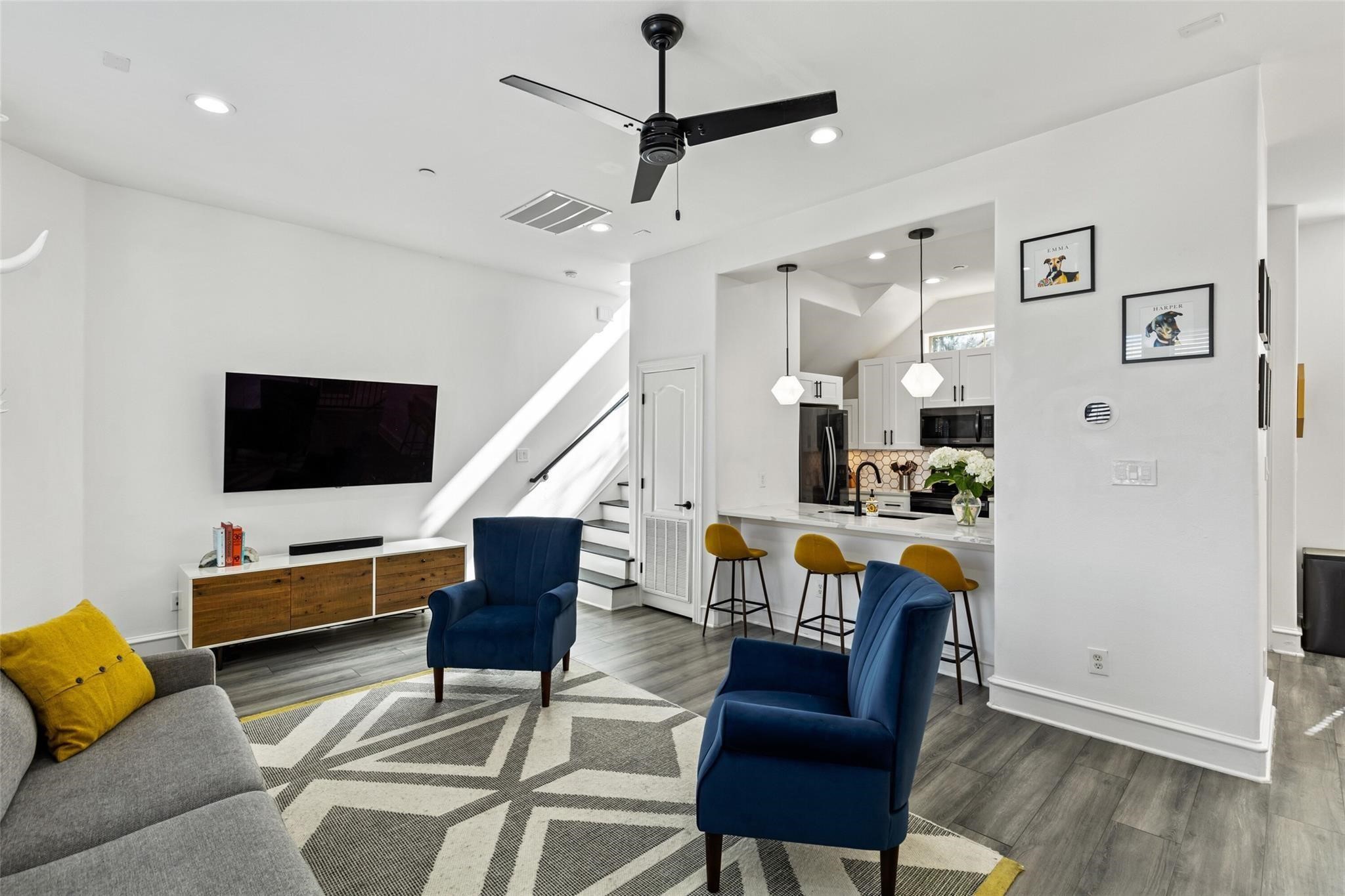 2100 N Fitzhugh Avenue D , Dallas, TX, 75204 | 20948840 | Realty Texas LLC