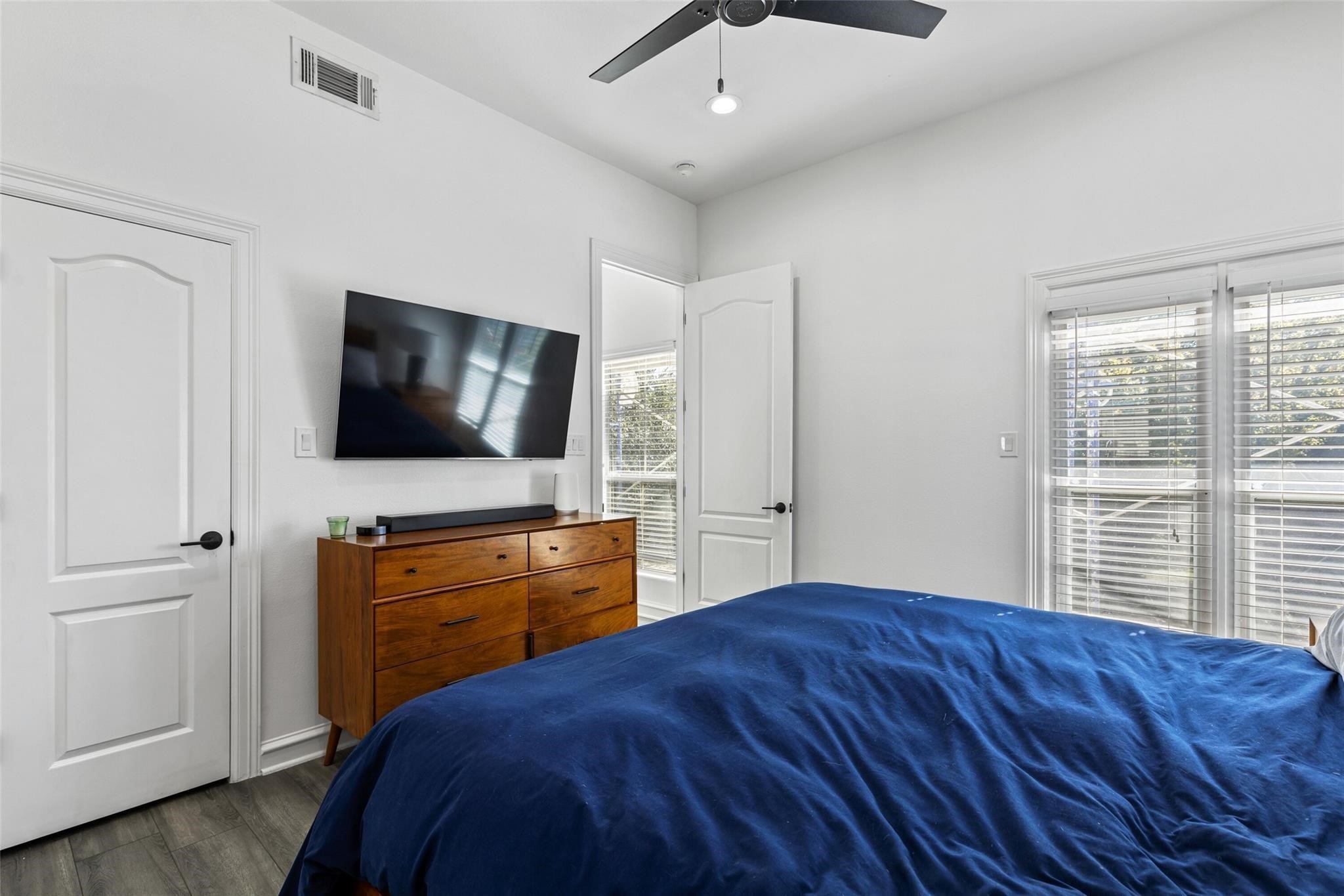 2100 N Fitzhugh Avenue D , Dallas, TX, 75204 | 20948840 | Realty Texas LLC