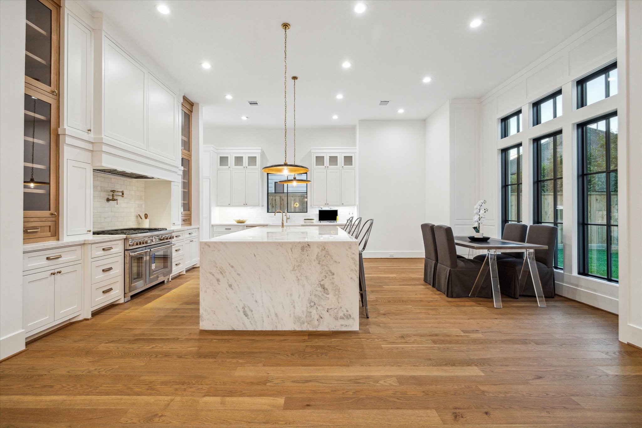 1314 Richelieu Lane , Houston, TX, 77018 | 53240202 | Realty Texas LLC