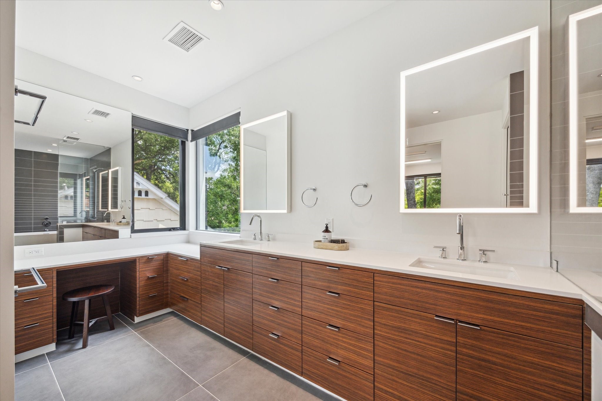 13150 Kimberley Lane , Houston, TX, 77079 | 61222463 | Realty Texas LLC