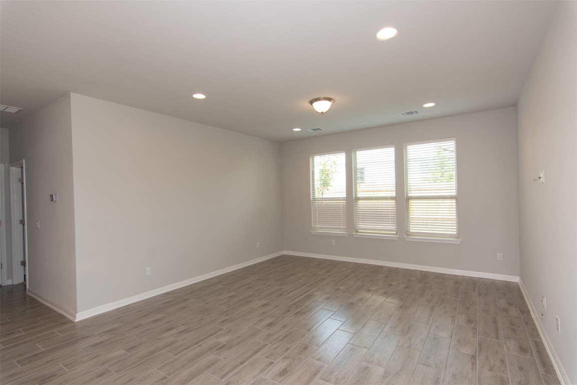 100 Flat Creek Drive , Georgetown, TX, 78633 | 3337100 | Realty Texas LLC