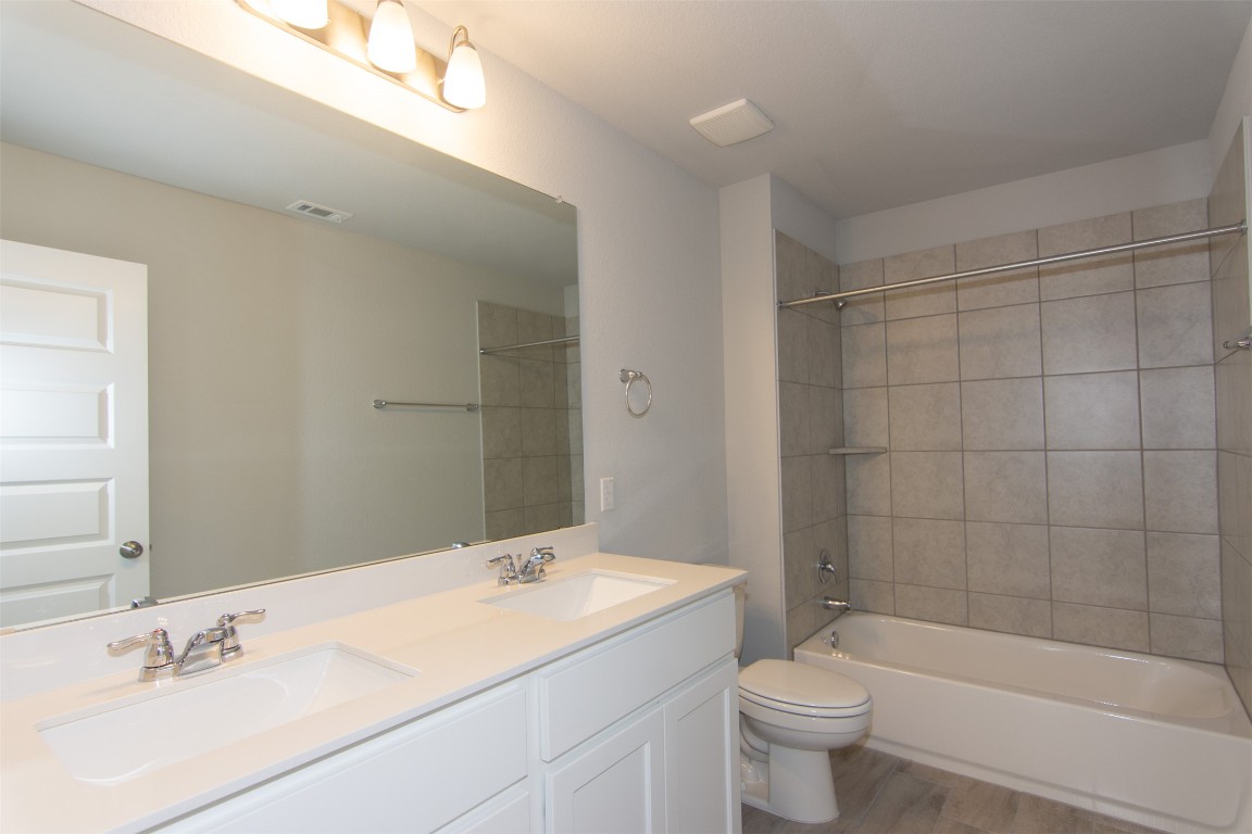 100 Flat Creek Drive , Georgetown, TX, 78633 | 3337100 | Realty Texas LLC