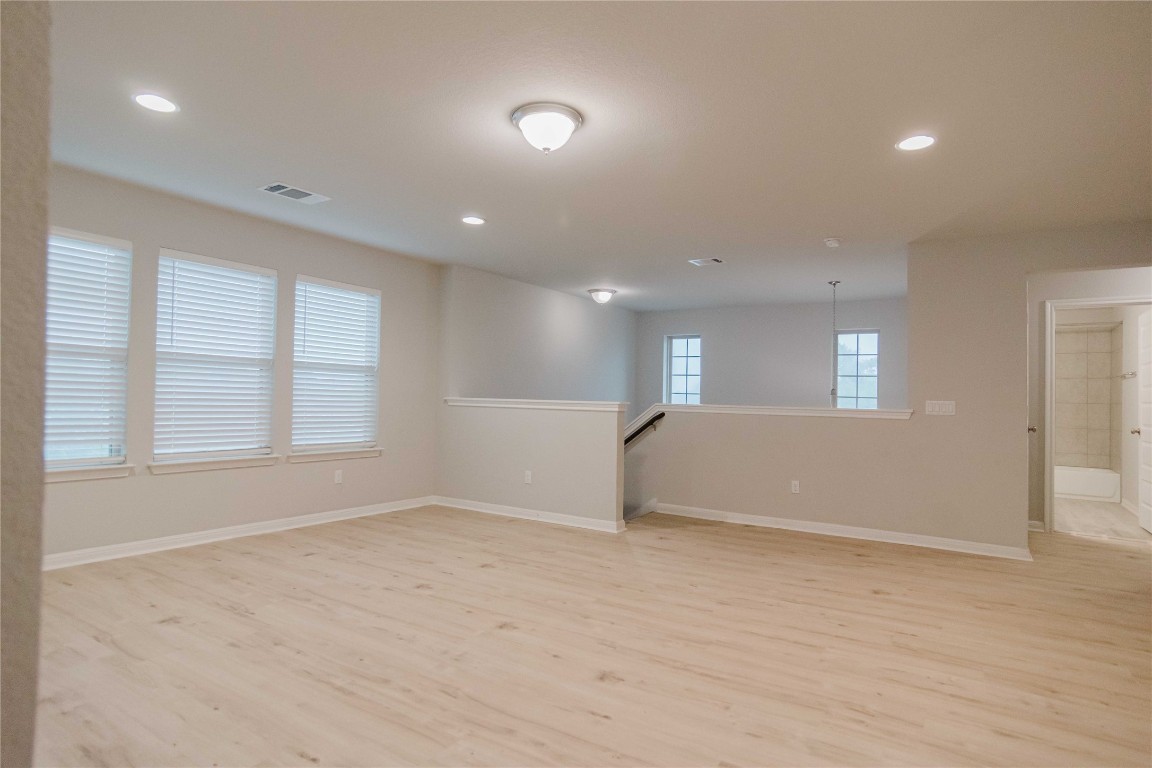100 Flat Creek Drive , Georgetown, TX, 78633 | 3337100 | Realty Texas LLC