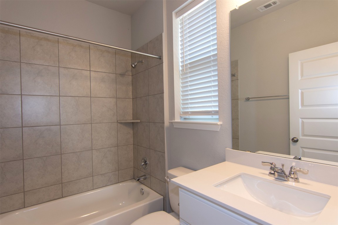 100 Flat Creek Drive , Georgetown, TX, 78633 | 3337100 | Realty Texas LLC