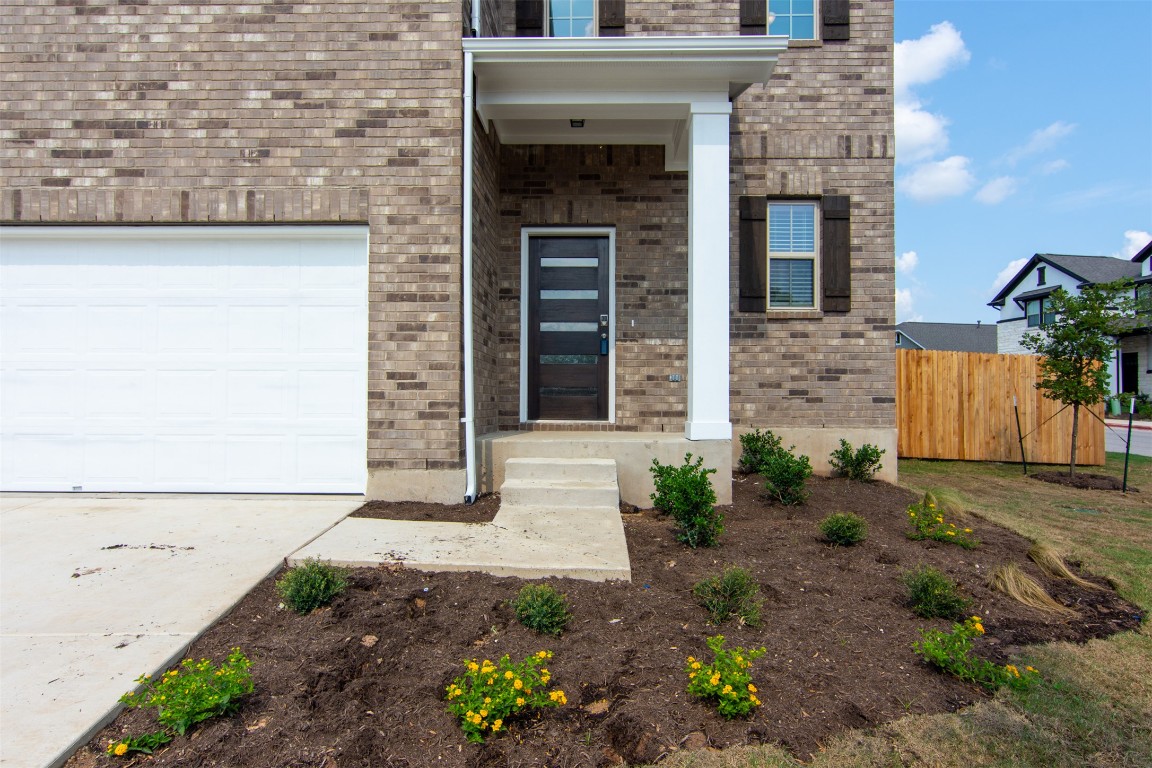100 Flat Creek Drive , Georgetown, TX, 78633 | 3337100 | Realty Texas LLC