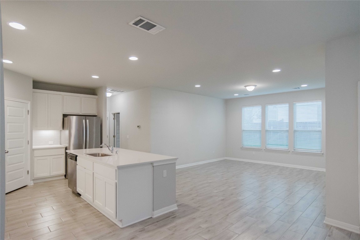 100 Flat Creek Drive , Georgetown, TX, 78633 | 3337100 | Realty Texas LLC