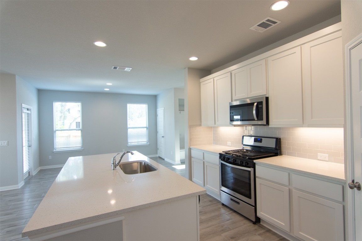 100 Flat Creek Drive , Georgetown, TX, 78633 | 3337100 | Realty Texas LLC
