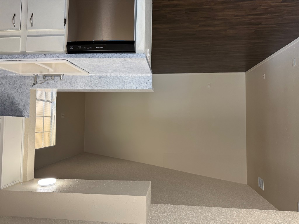 6910 S 1st Street B , Austin, TX, 78745 | 7361775 | Realty Texas LLC