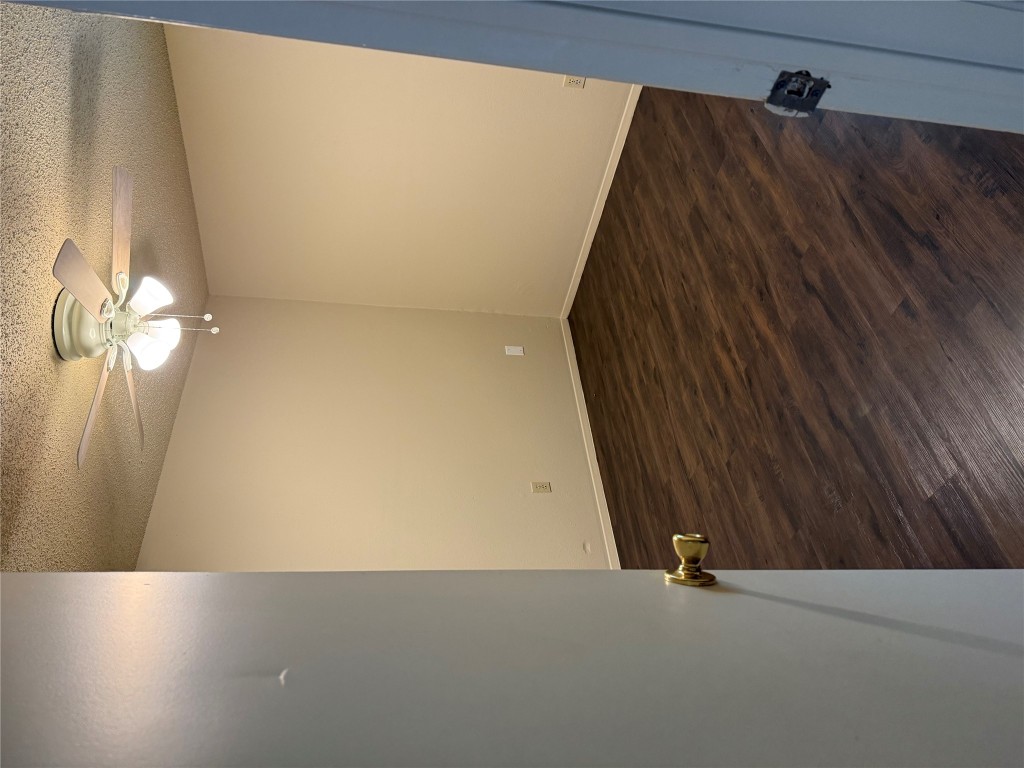 6910 S 1st Street B , Austin, TX, 78745 | 7361775 | Realty Texas LLC