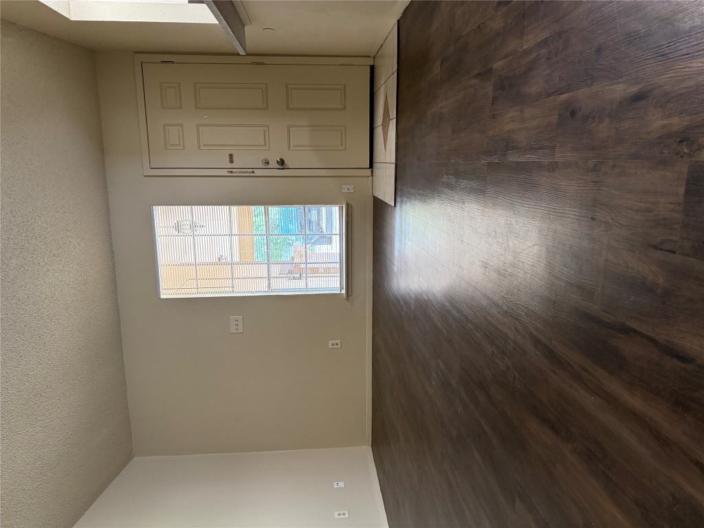 6910 S 1st Street B , Austin, TX, 78745 | 7361775 | Realty Texas LLC