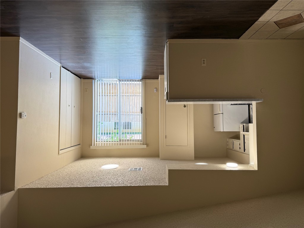 6910 S 1st Street B , Austin, TX, 78745 | 7361775 | Realty Texas LLC