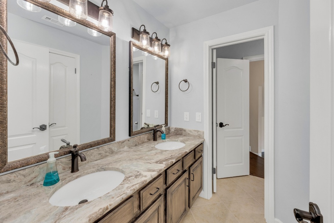 11101 Comiso Pala Path , Austin, TX, 78726 | 3062226 | Realty Texas LLC