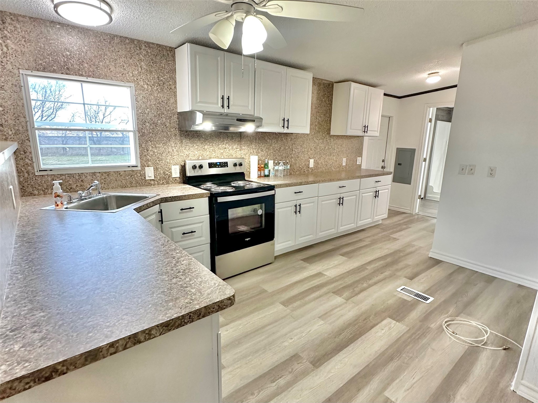 6818 Spring Shower Court, Krum, TX, 76249 | 20950131 | Realty Texas LLC