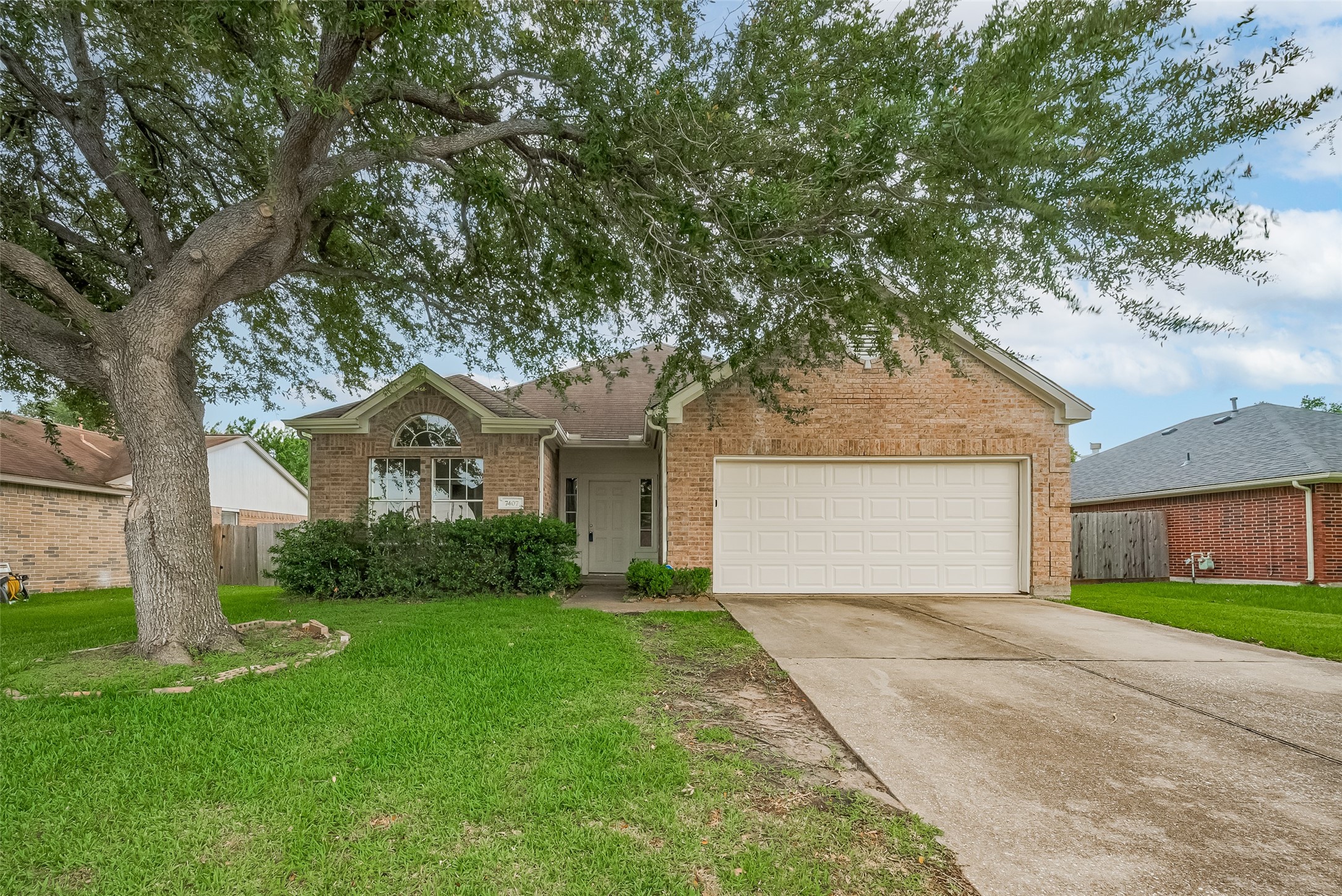 7407 Breda Drive , Baytown, TX, 77521 | 33445323 | Realty Texas LLC