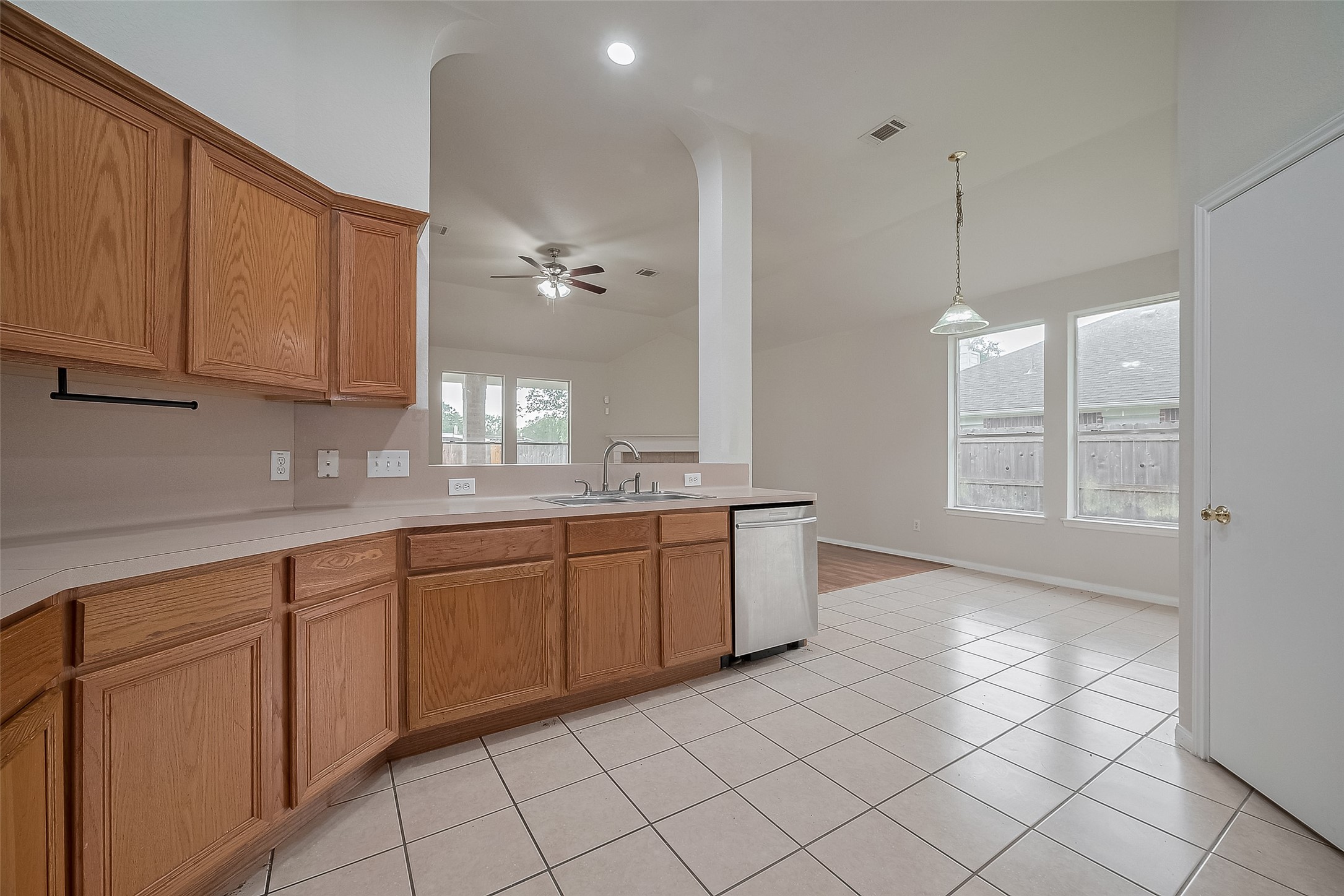 7407 Breda Drive , Baytown, TX, 77521 | 33445323 | Realty Texas LLC