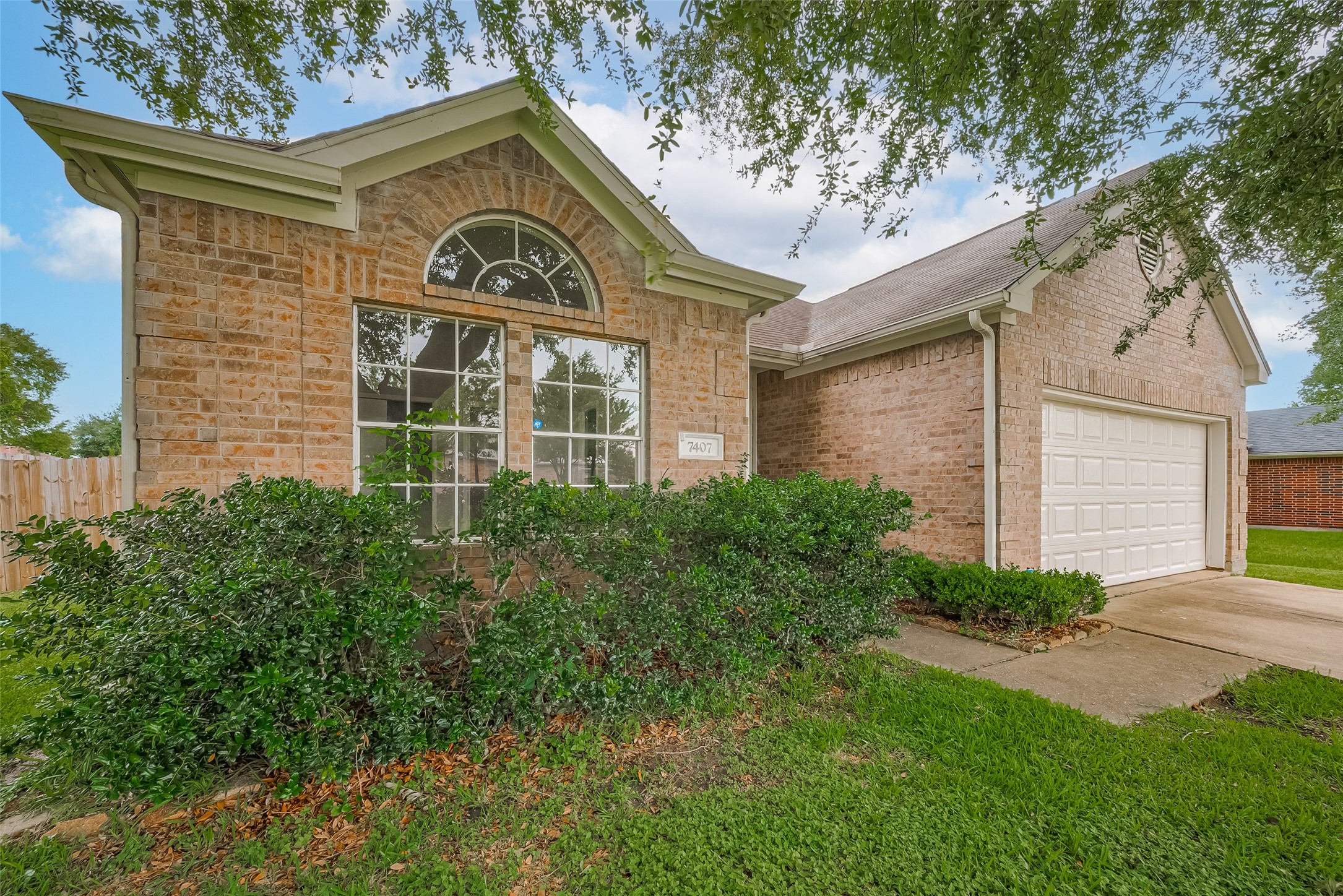 7407 Breda Drive , Baytown, TX, 77521 | 33445323 | Realty Texas LLC