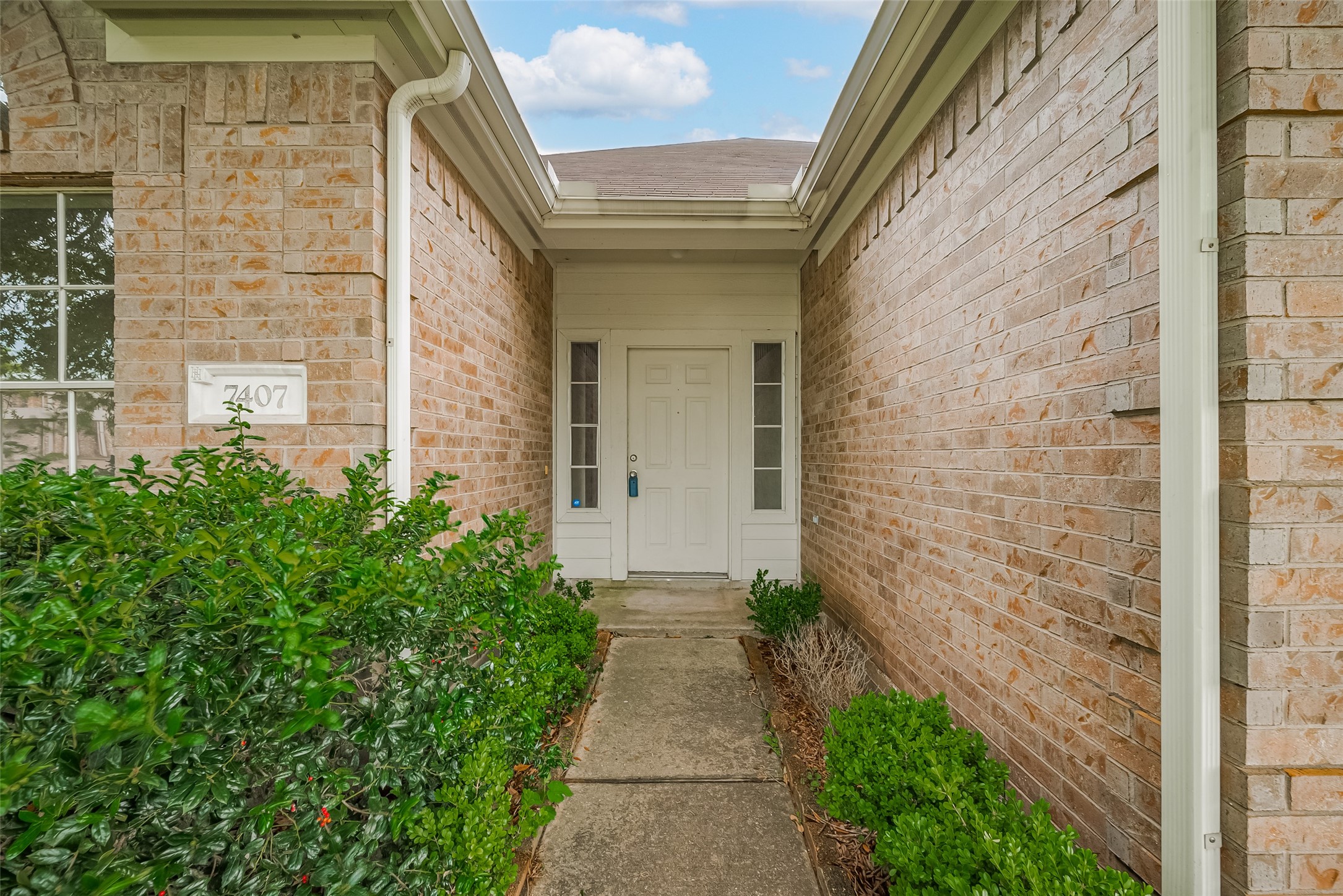 7407 Breda Drive , Baytown, TX, 77521 | 33445323 | Realty Texas LLC