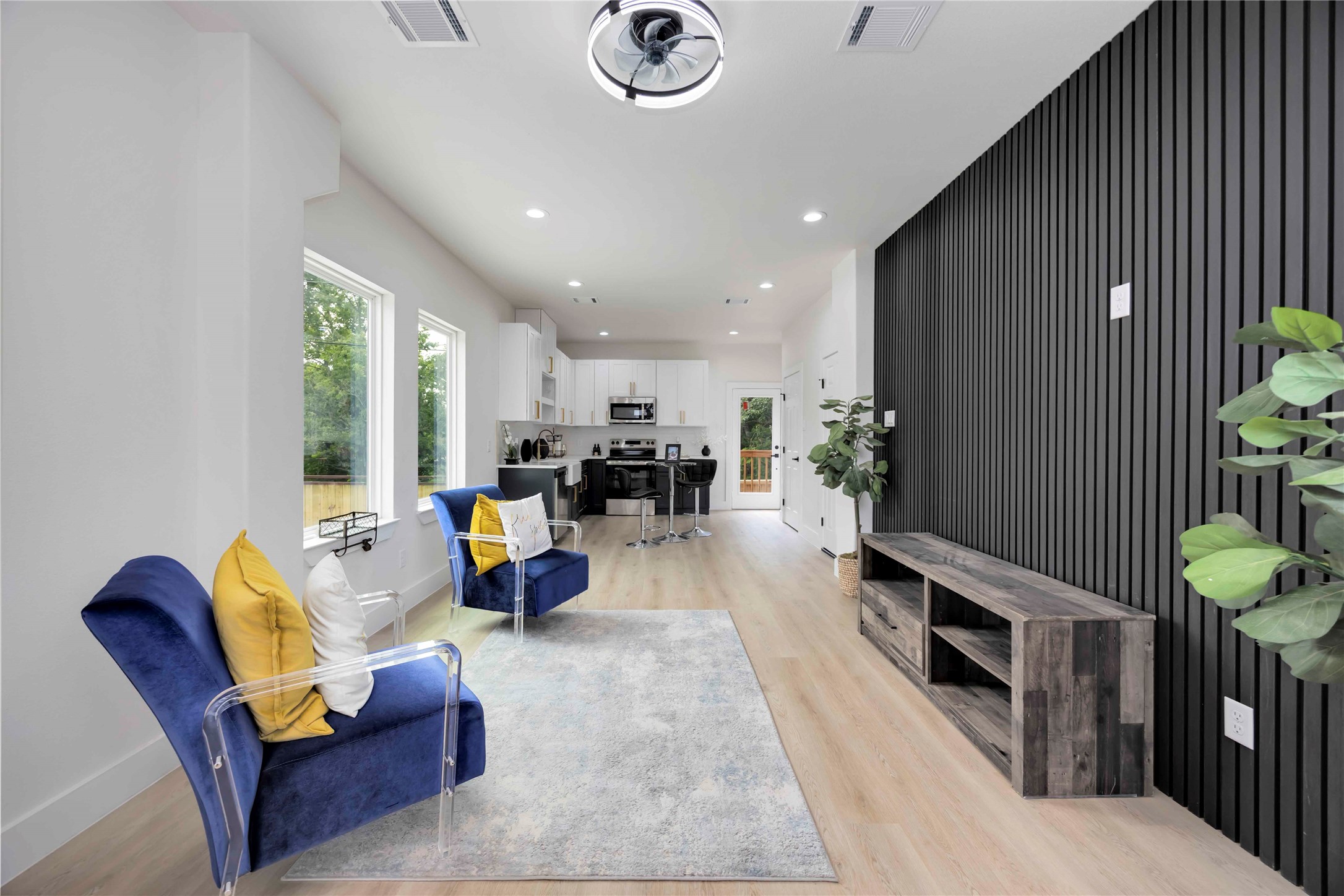 2110 - 2112 Des Chaumes Street , Houston, TX, 77026 | 53940585 | Realty Texas LLC