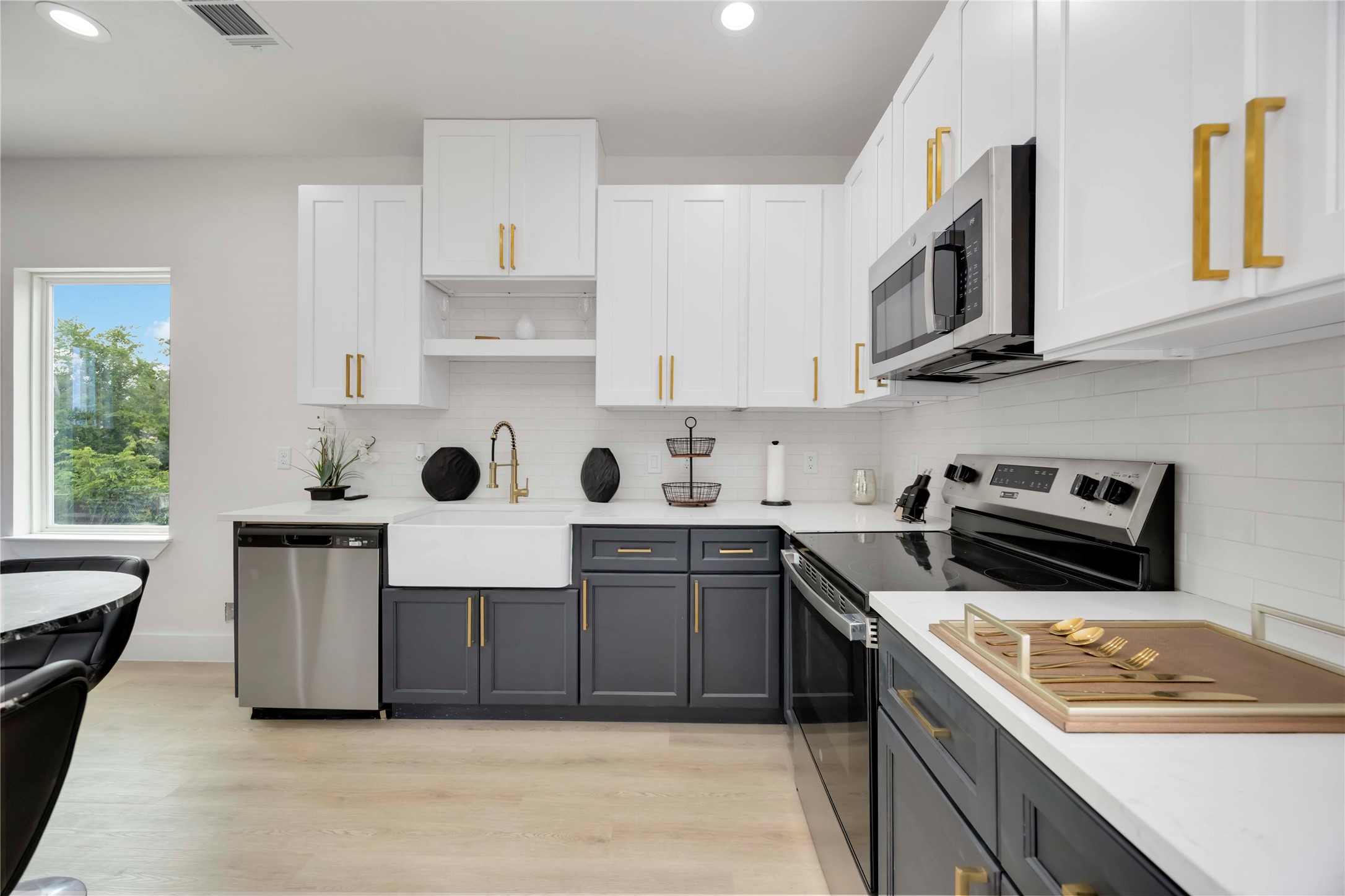 2110 - 2112 Des Chaumes Street , Houston, TX, 77026 | 53940585 | Realty Texas LLC