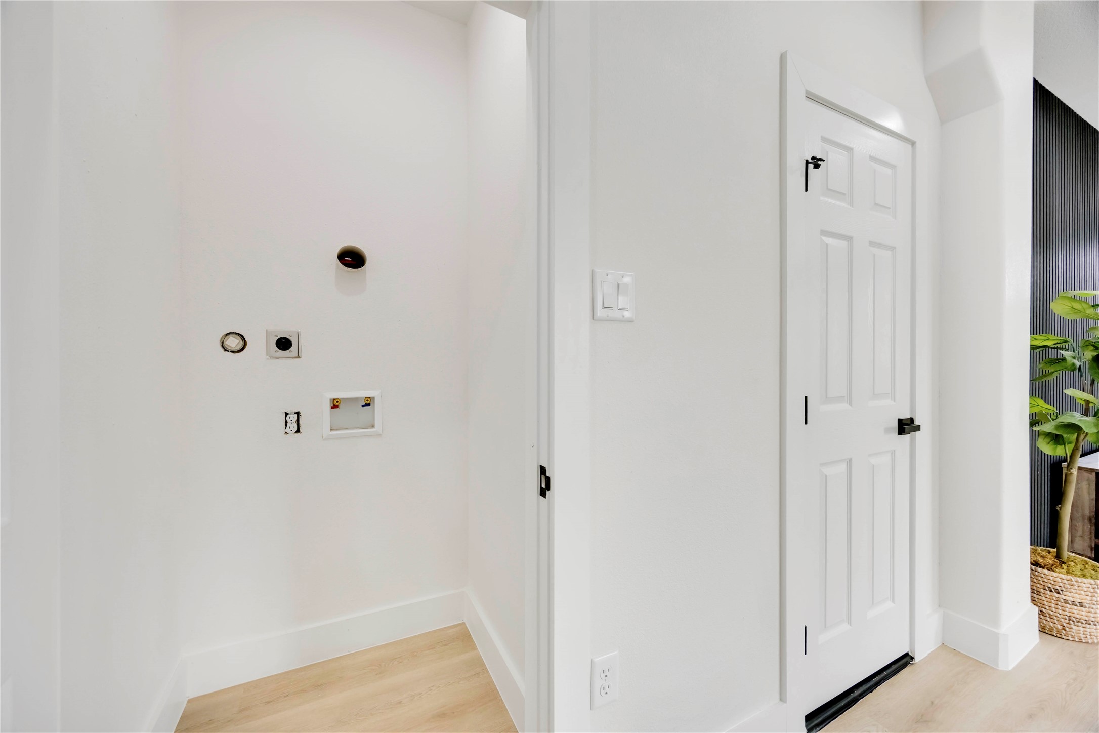 2110 - 2112 Des Chaumes Street , Houston, TX, 77026 | 53940585 | Realty Texas LLC