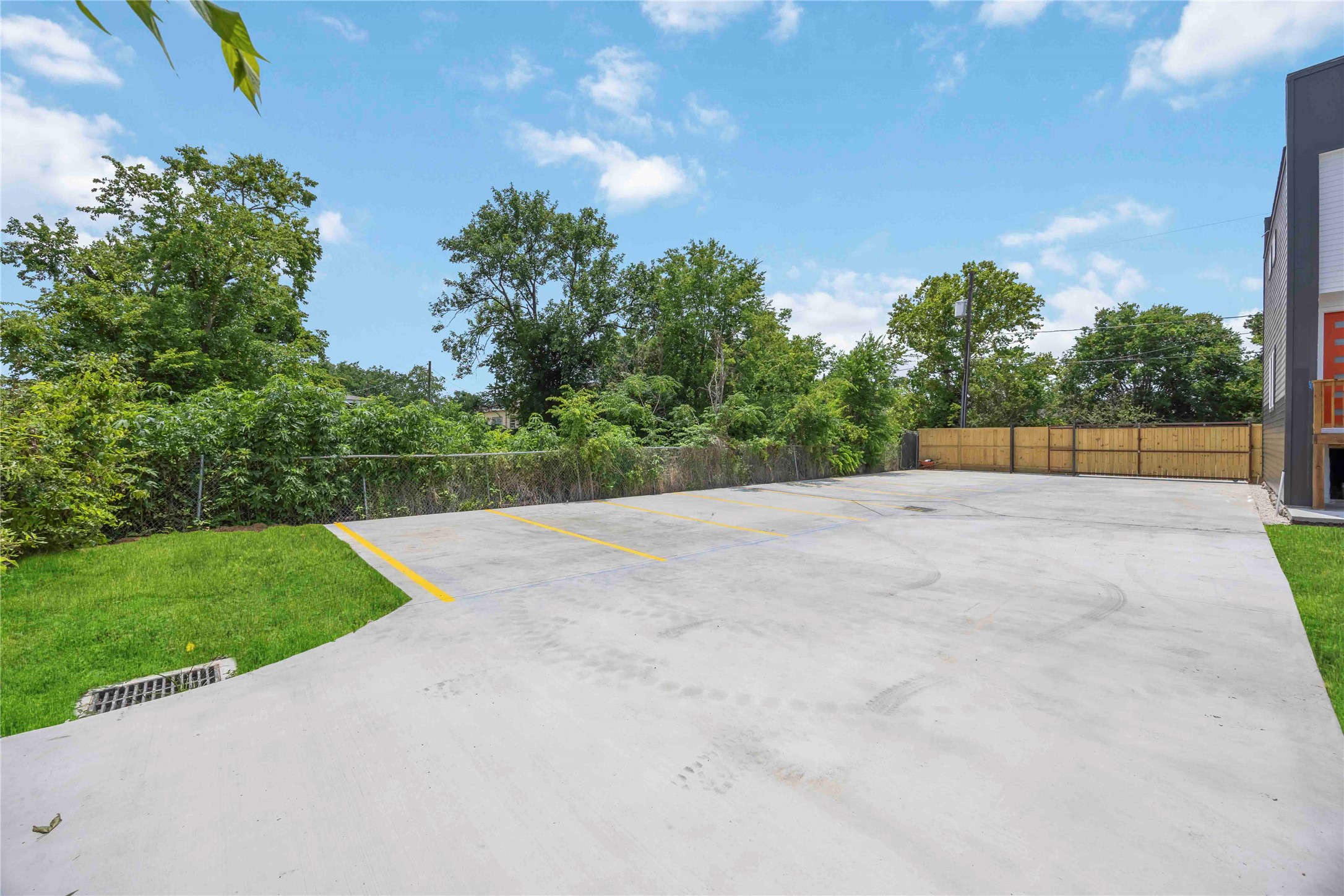 2110 - 2112 Des Chaumes Street , Houston, TX, 77026 | 53940585 | Realty Texas LLC