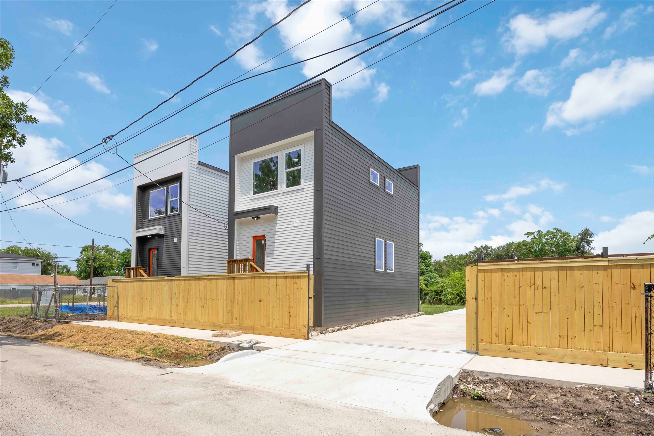 2110 - 2112 Des Chaumes Street , Houston, TX, 77026 | 53940585 | Realty Texas LLC
