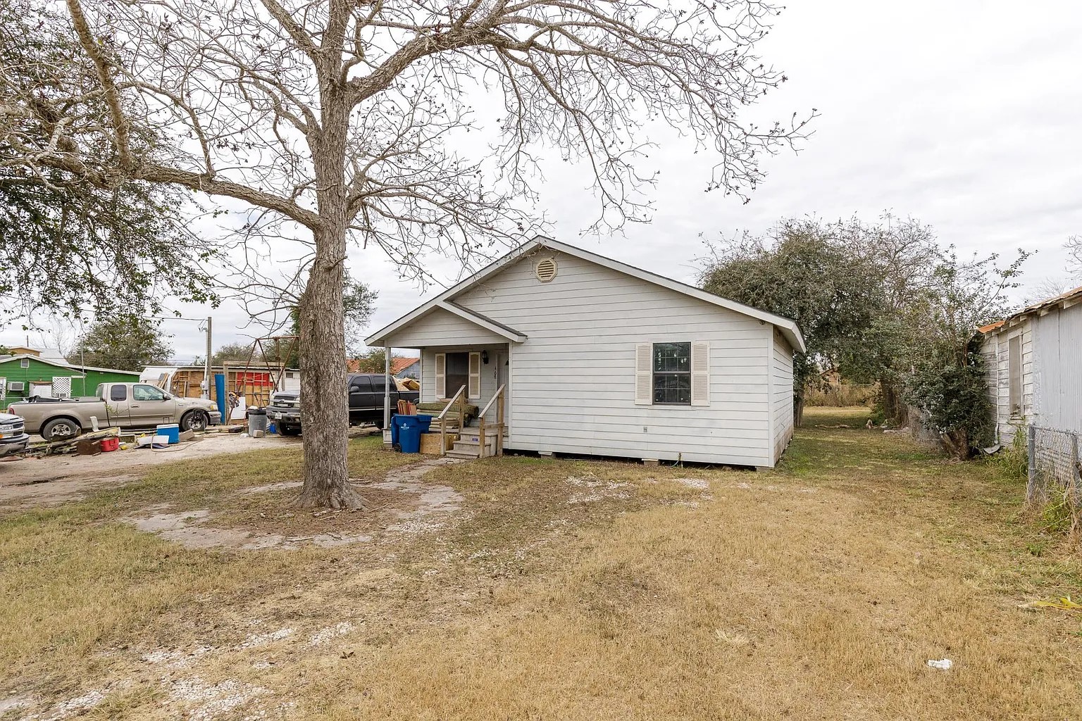 408 S Live Oak Street, Mathis, TX, 78368 | 59915402 | Realty Texas LLC